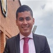 Profesor de historia y geografía con énfasis en relaciones internacionales